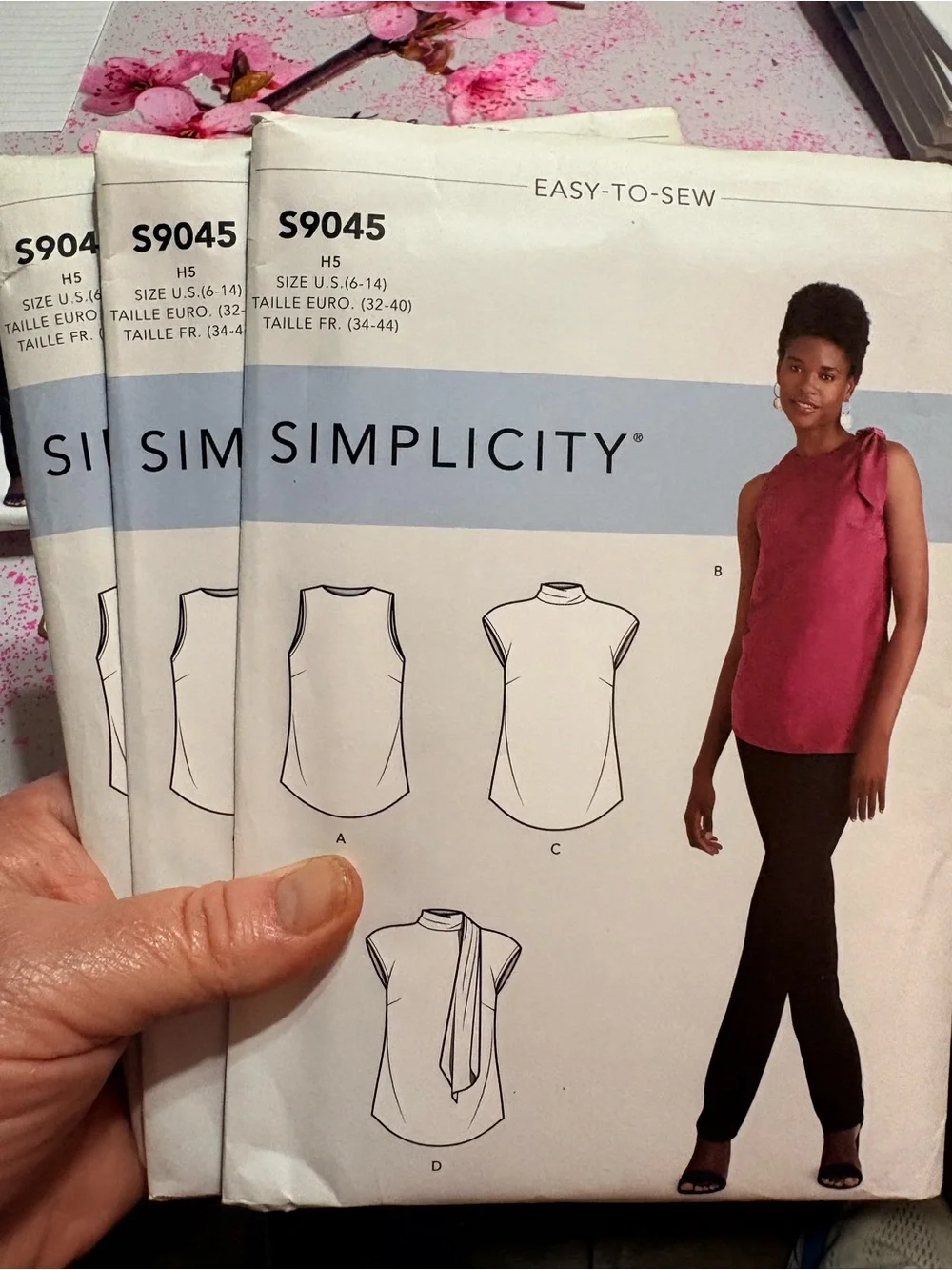 BN UNCUT SIMPLICITY 9045 H5 Sewing patterns